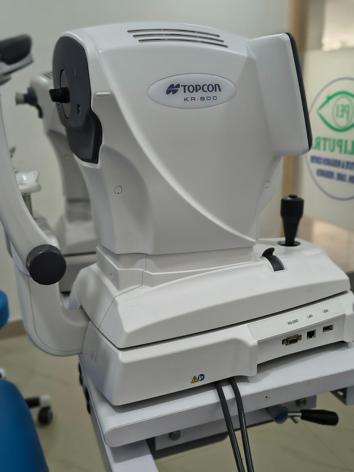 Topcon auto kerato-refractometer (ARK)